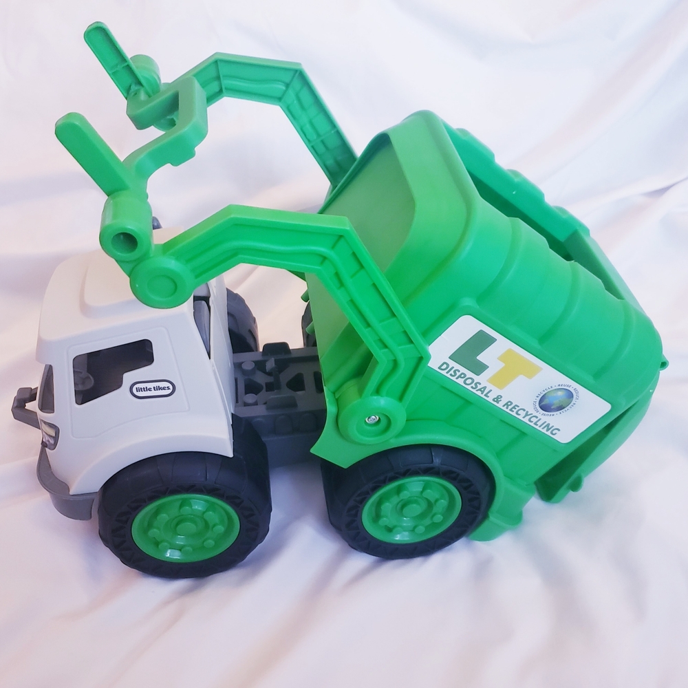 Little Tikes Garbage Truck Toy - Picture 4 of 10